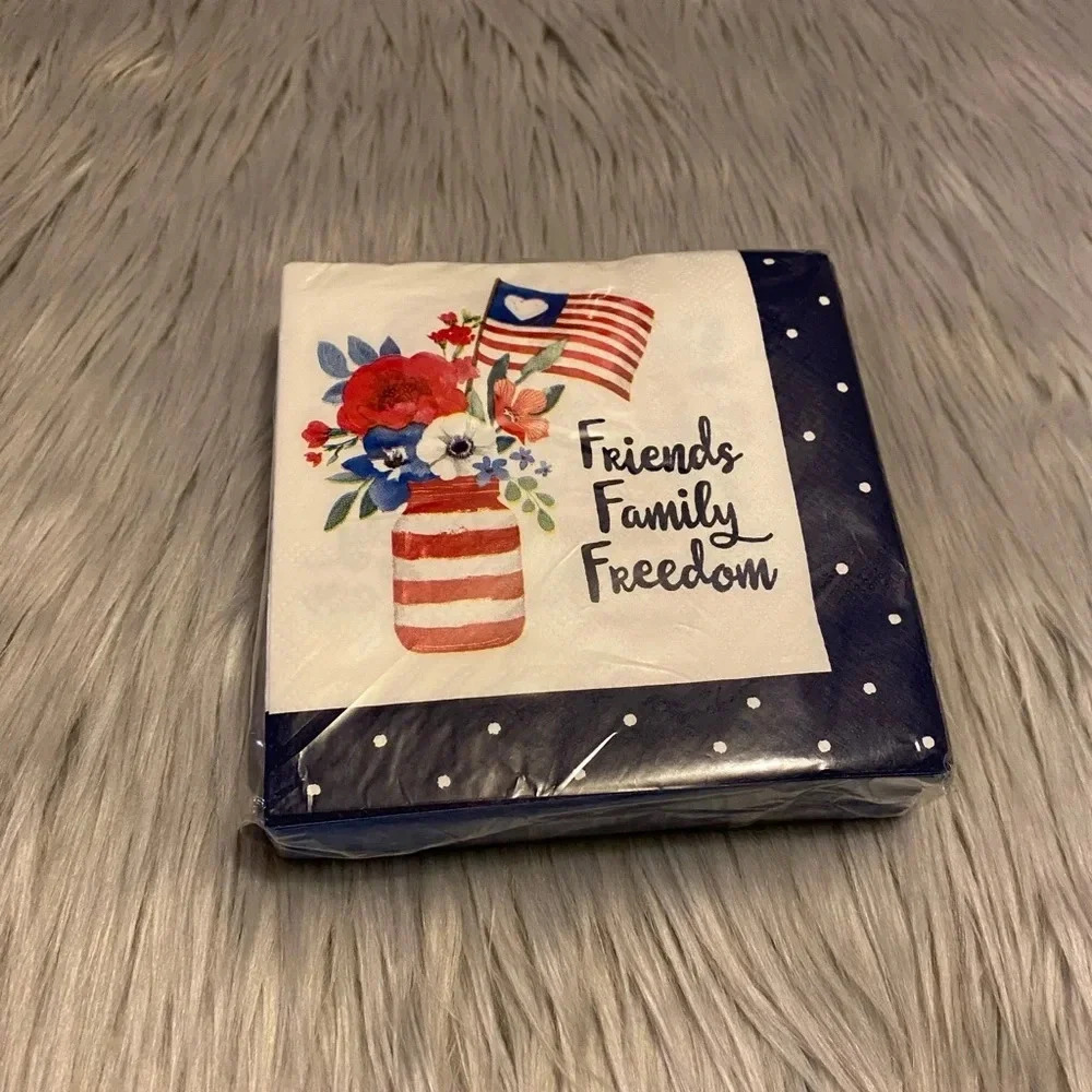 🆕 Clementine Paper Inc 40 ct Beverage Napkins - Friends, Family, Freedom - Picture 4 of 4